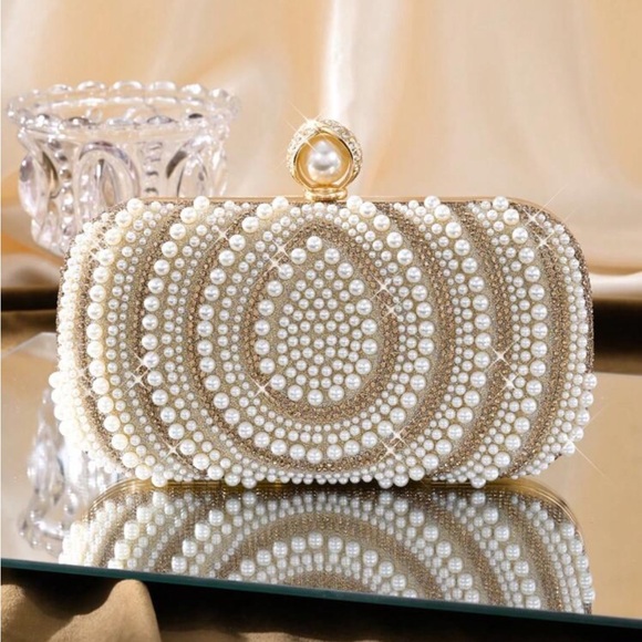 Elegant Pearl Embellished Clutch
